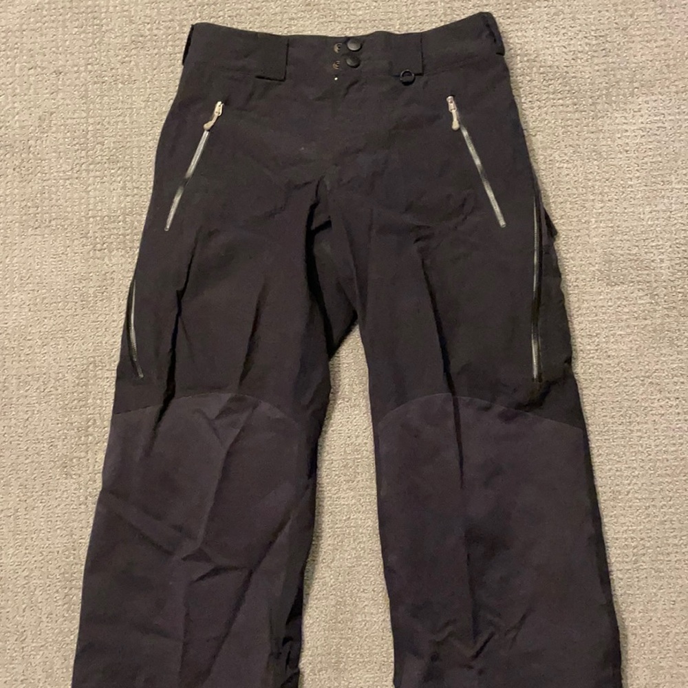 Like-new Men’s Patagonia snow pants